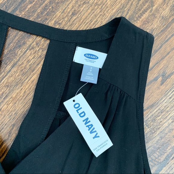 SOLD • Old Navy • Black v-neck Shift Dress NWT - Picture 3 of 3